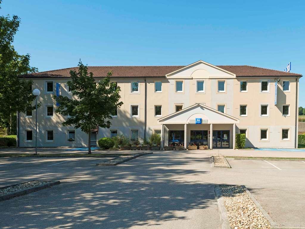 Ibis Budget Lons-Le-Saunier Exterior foto