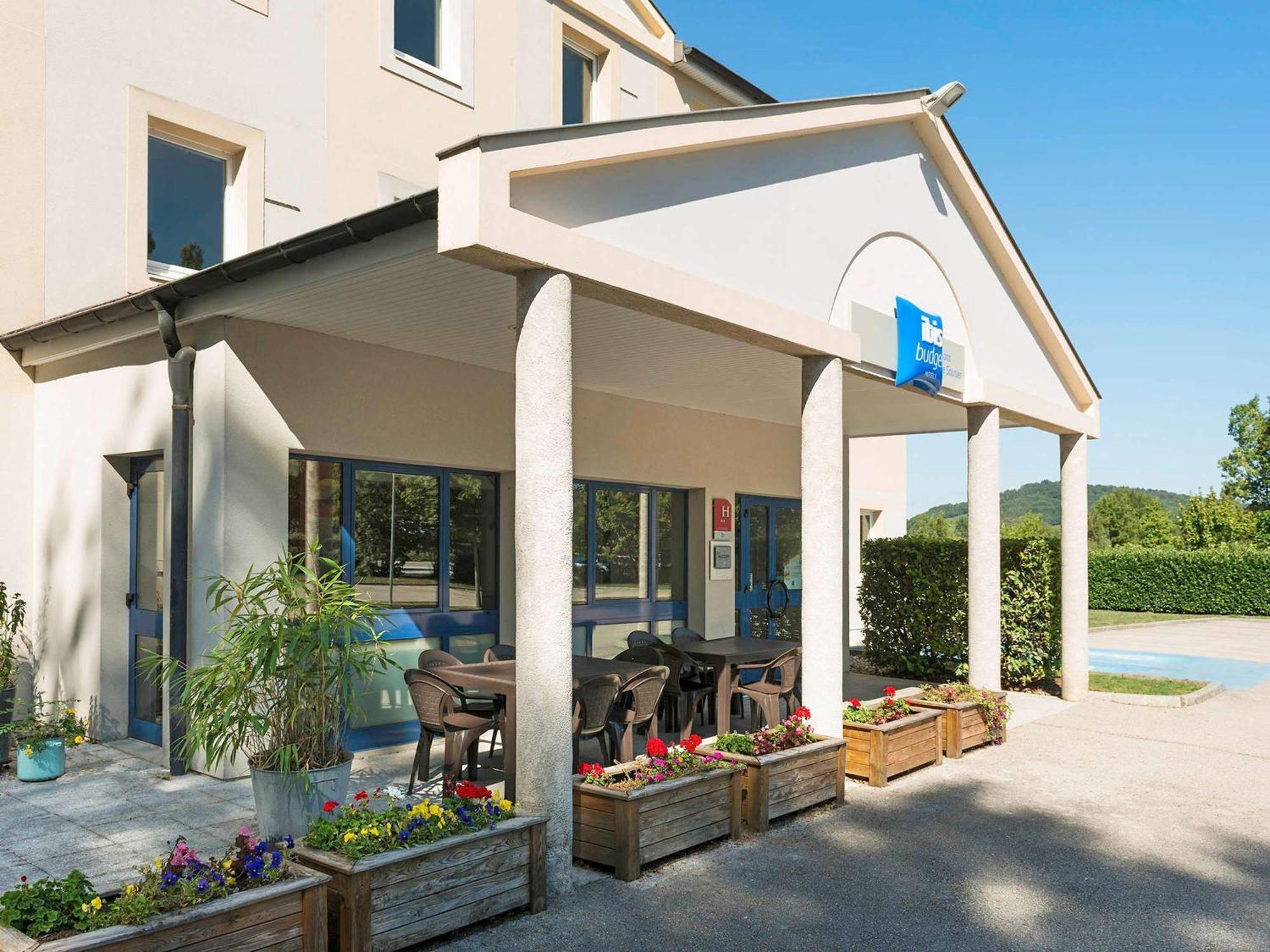 Ibis Budget Lons-Le-Saunier Exterior foto